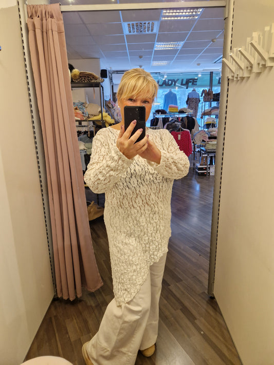 Pitsitunika vaalea beessi