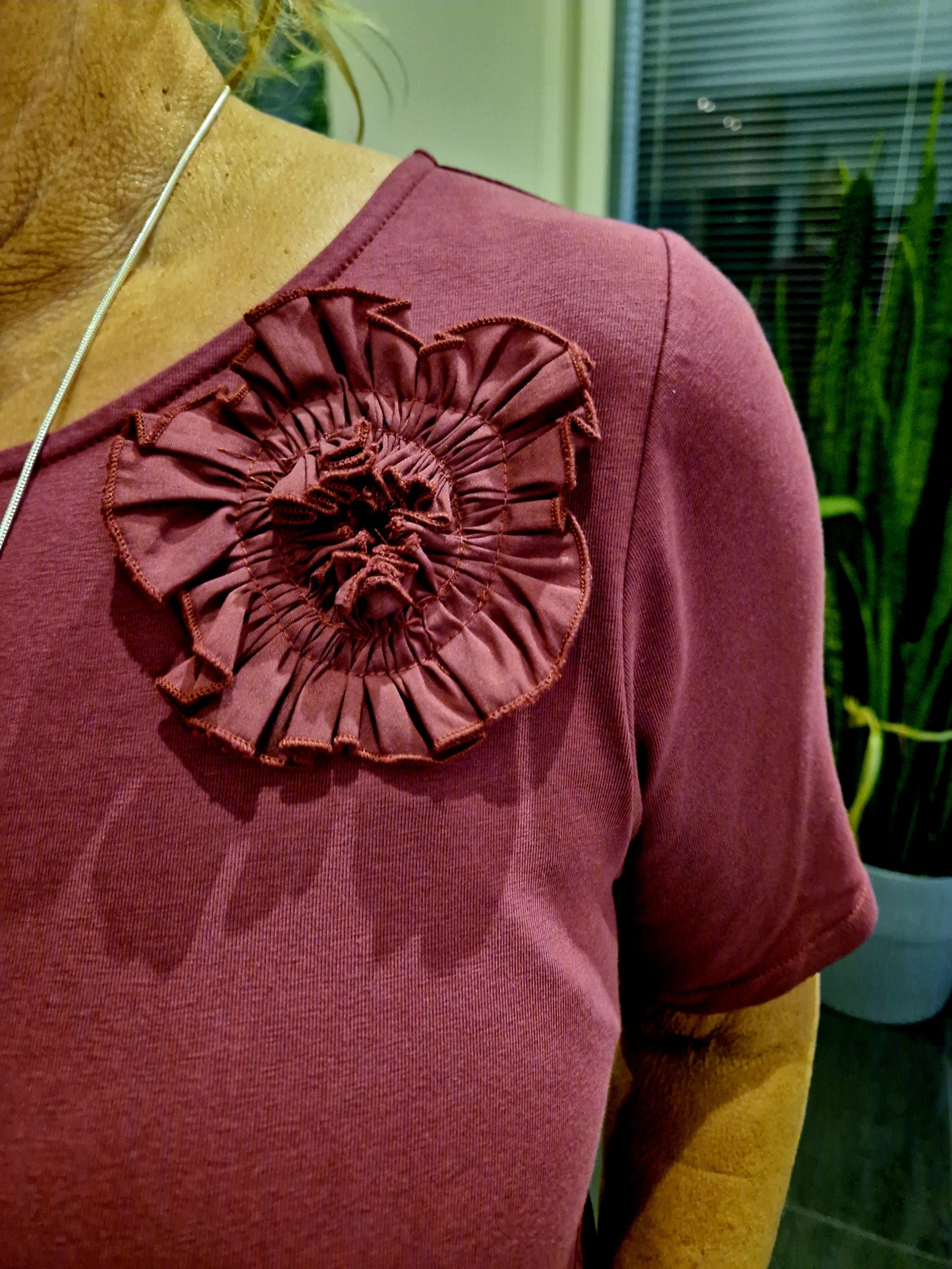 Frillahelmamekko Sangria