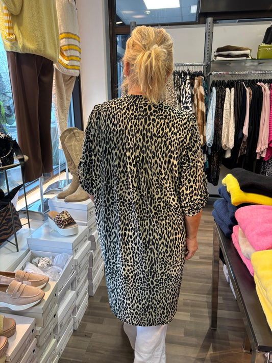 Liukaspintainen pitkä tunika pieni pantteri