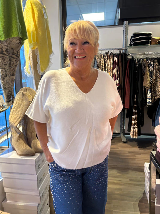 Laatikkoneule valkoinen