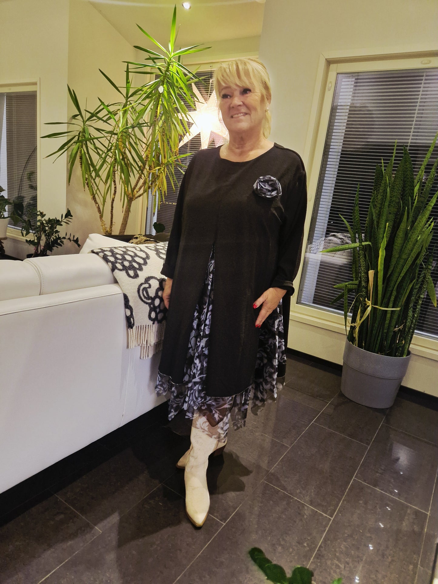 PLUSSIZE tyllihelmamekko harmaa