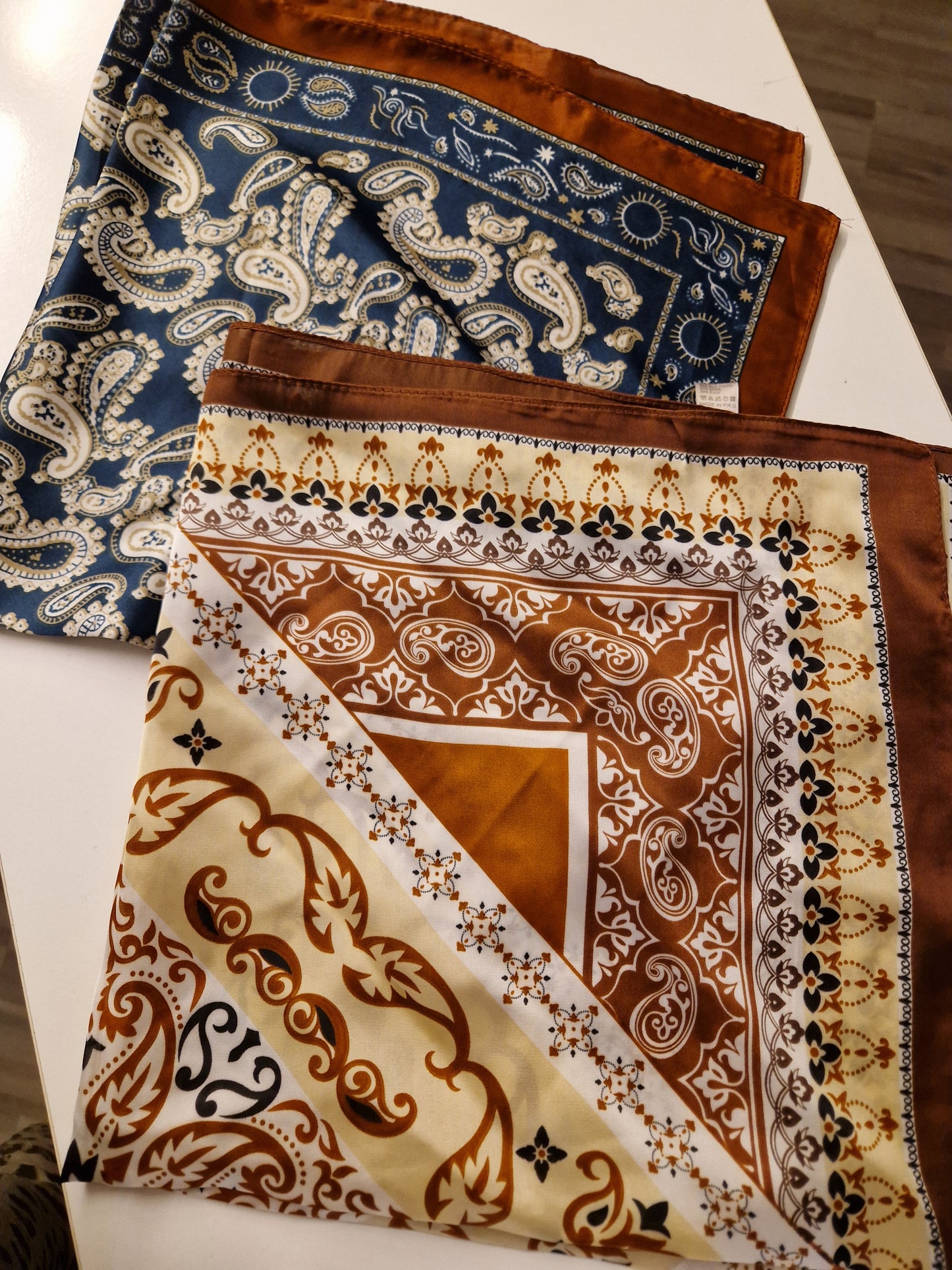 Pikkuhuivi ruskea/kirjava