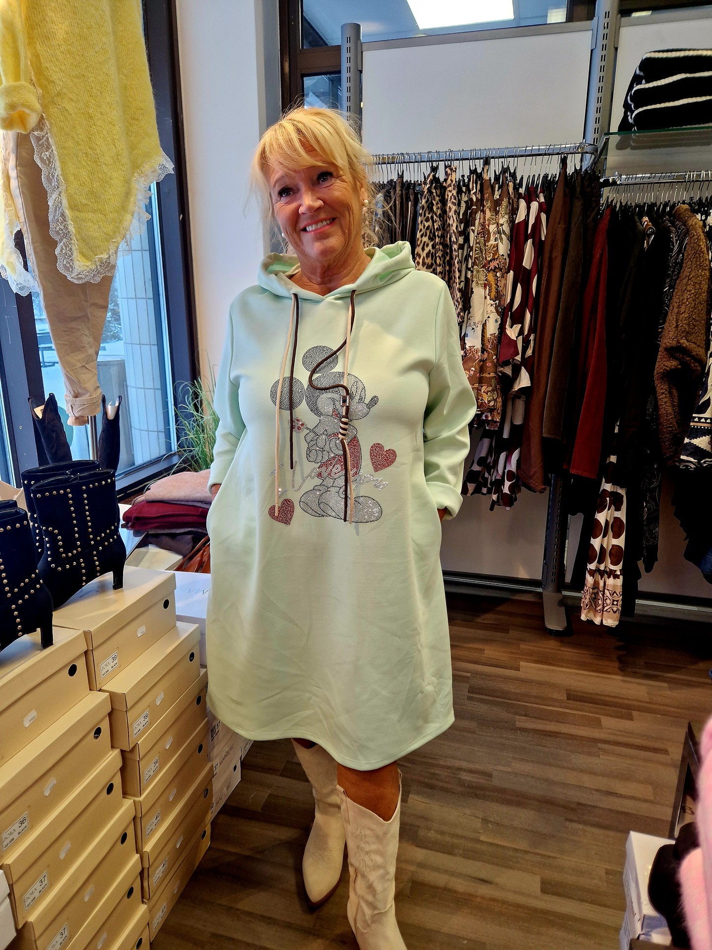 Mikki hupparimekko vaalea vihreä