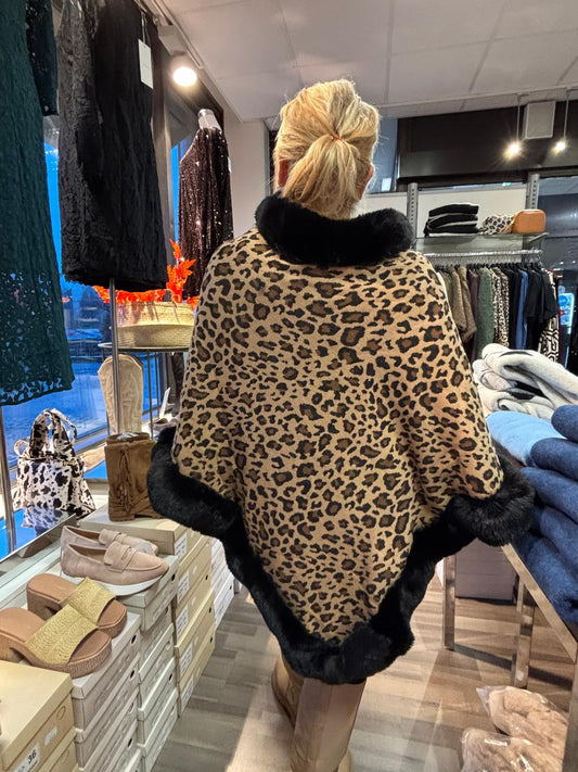 Karvakaulus poncho musta karva