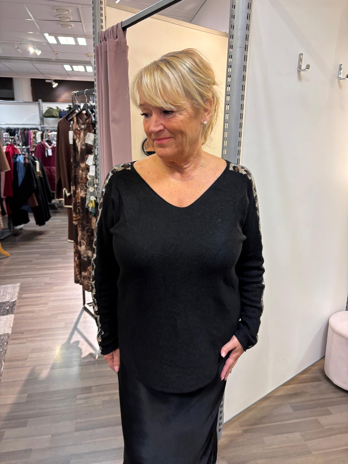 Satiinihame pitsihelma musta