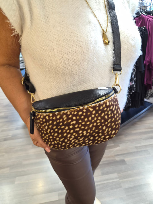 Crossbody laukku