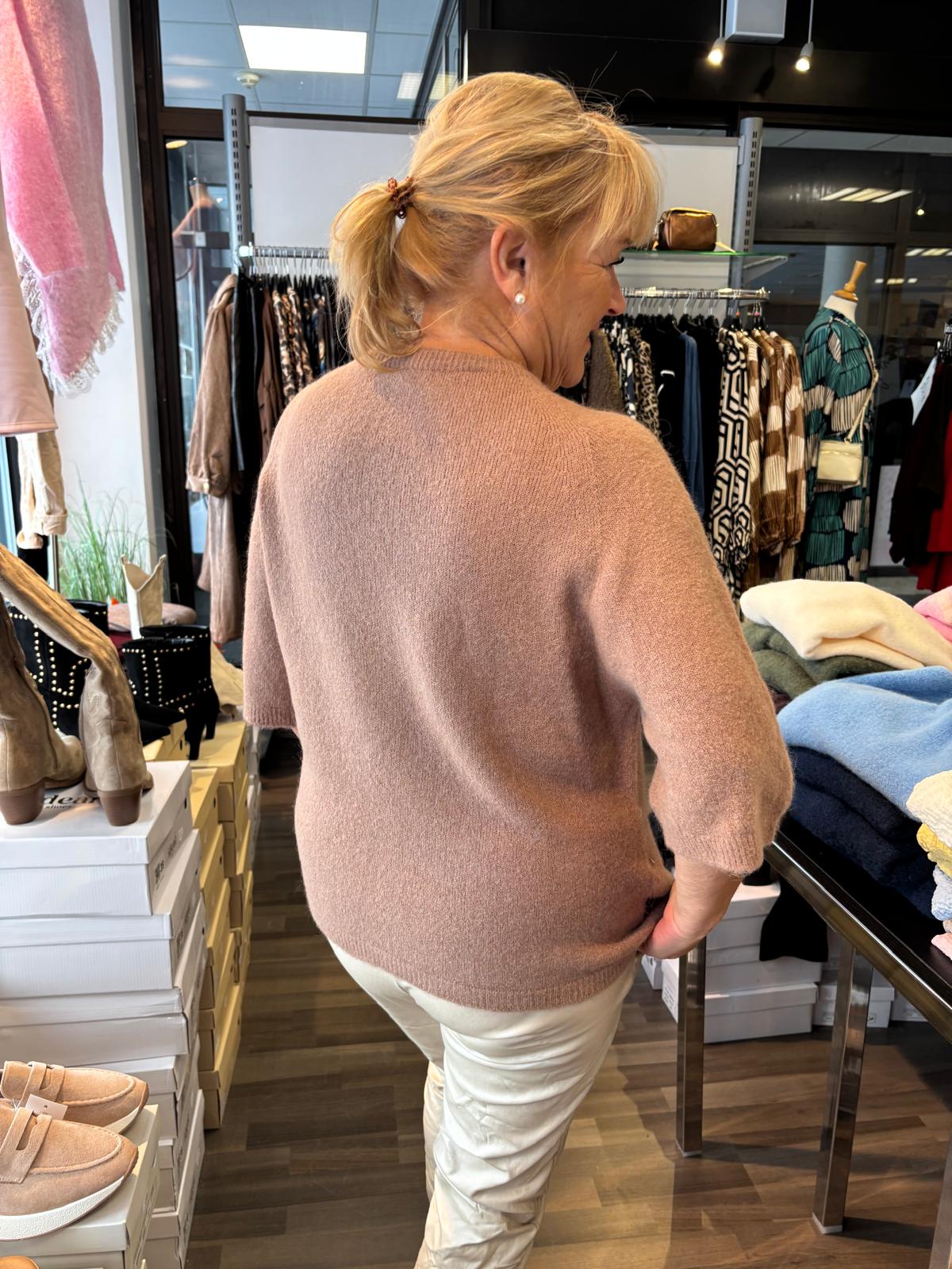 Alpakka-sekoite neule tyylikäs kameli