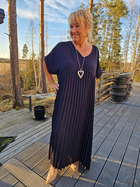 PLUSPLUSSIZE pliseerattu mekko tummasininen