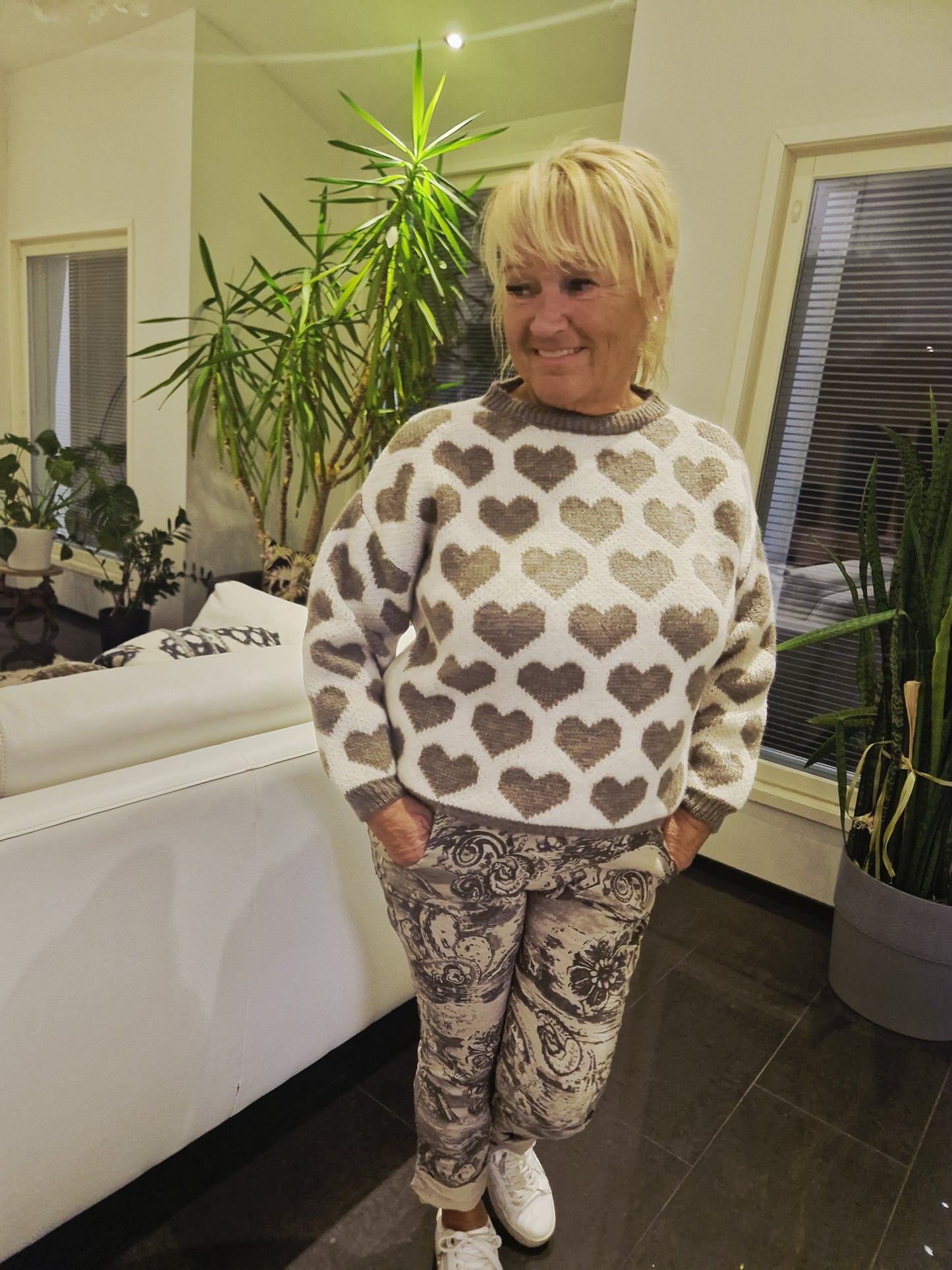 Cara sydänneule fango