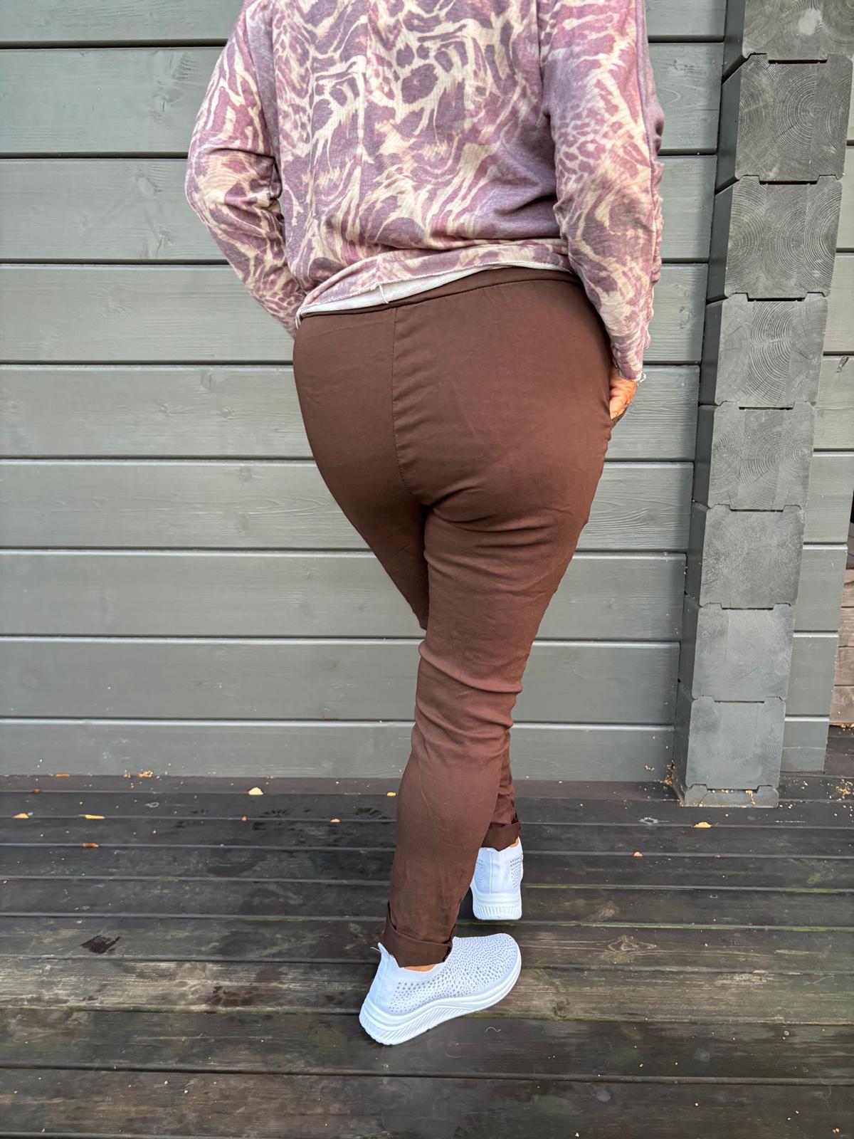 Stretch housu ruskea