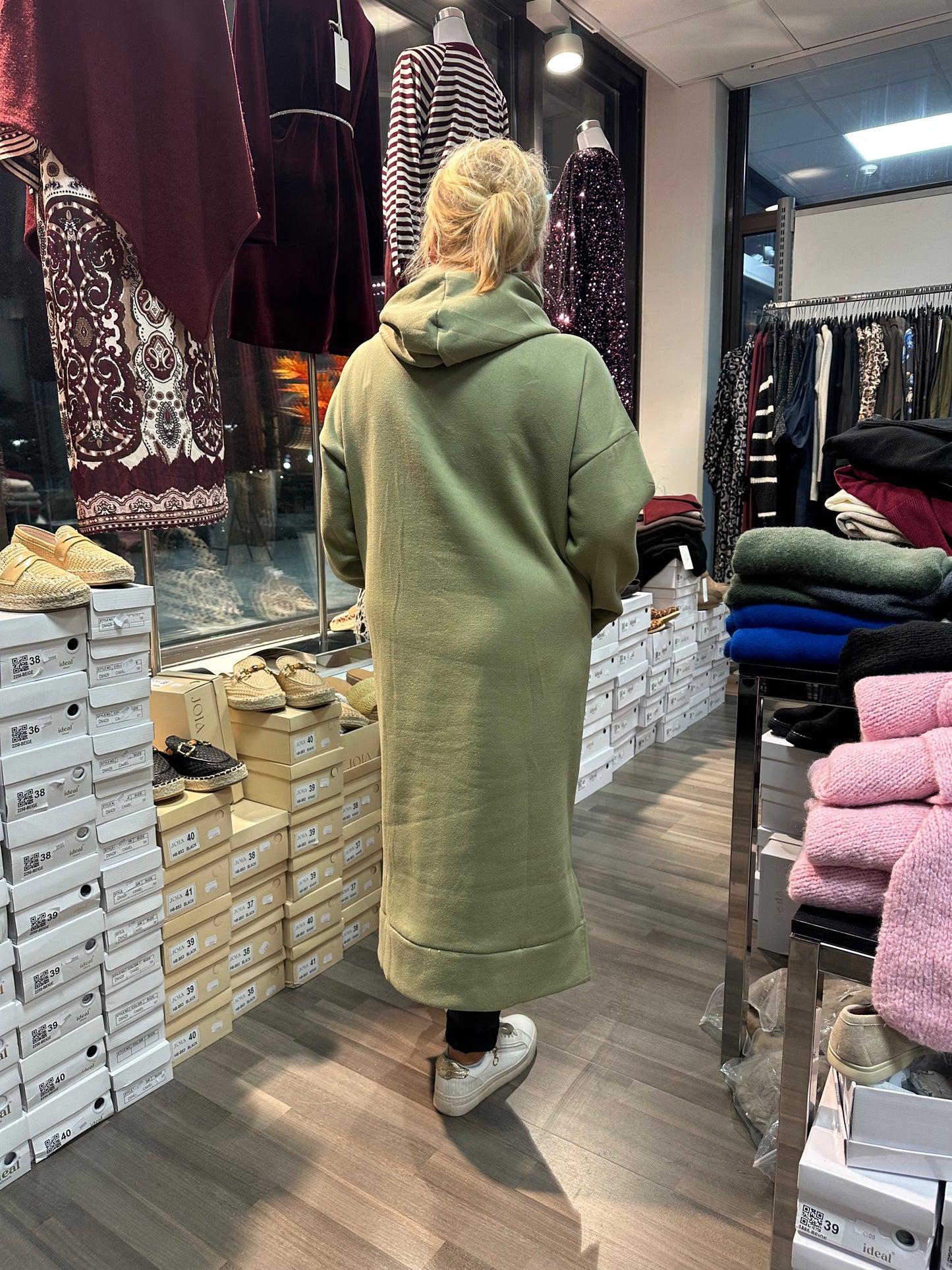 Pitkä hupparimekko vihreä