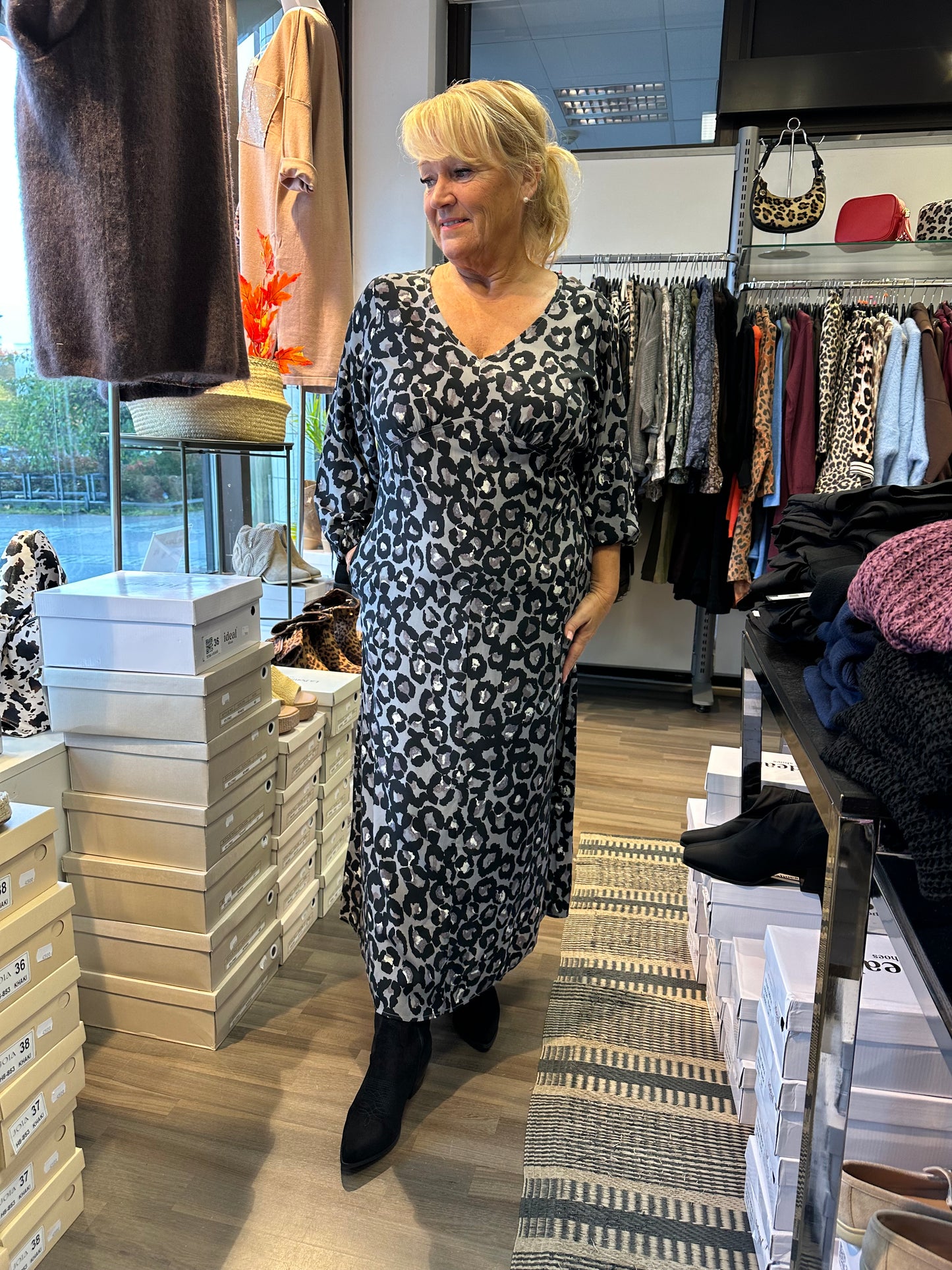 Pitkä viskoosimekko