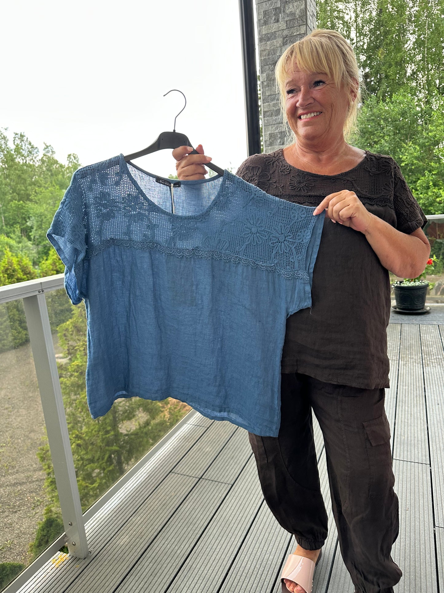 Pellavapusero pitsisellä yläosalla (7 väriä)