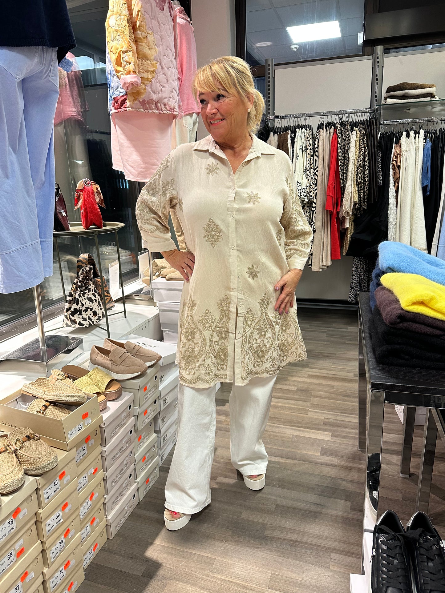 Plussize kirjailtu puuvillatunika (3 väriä)