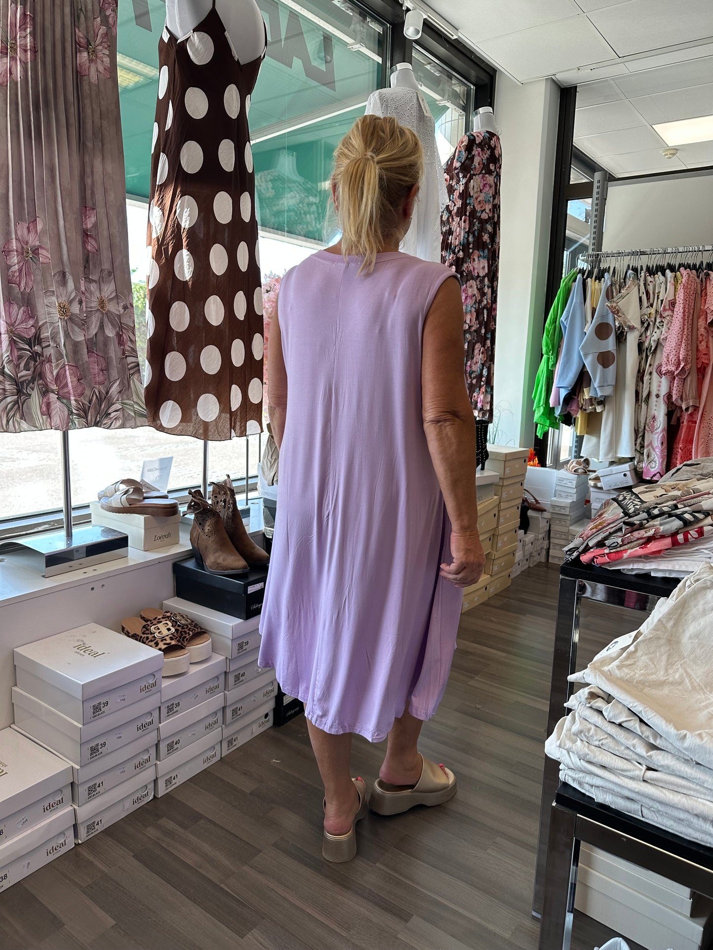Plussize trikoinen mekko kerros-yksityiskohdalla (3 väriä)