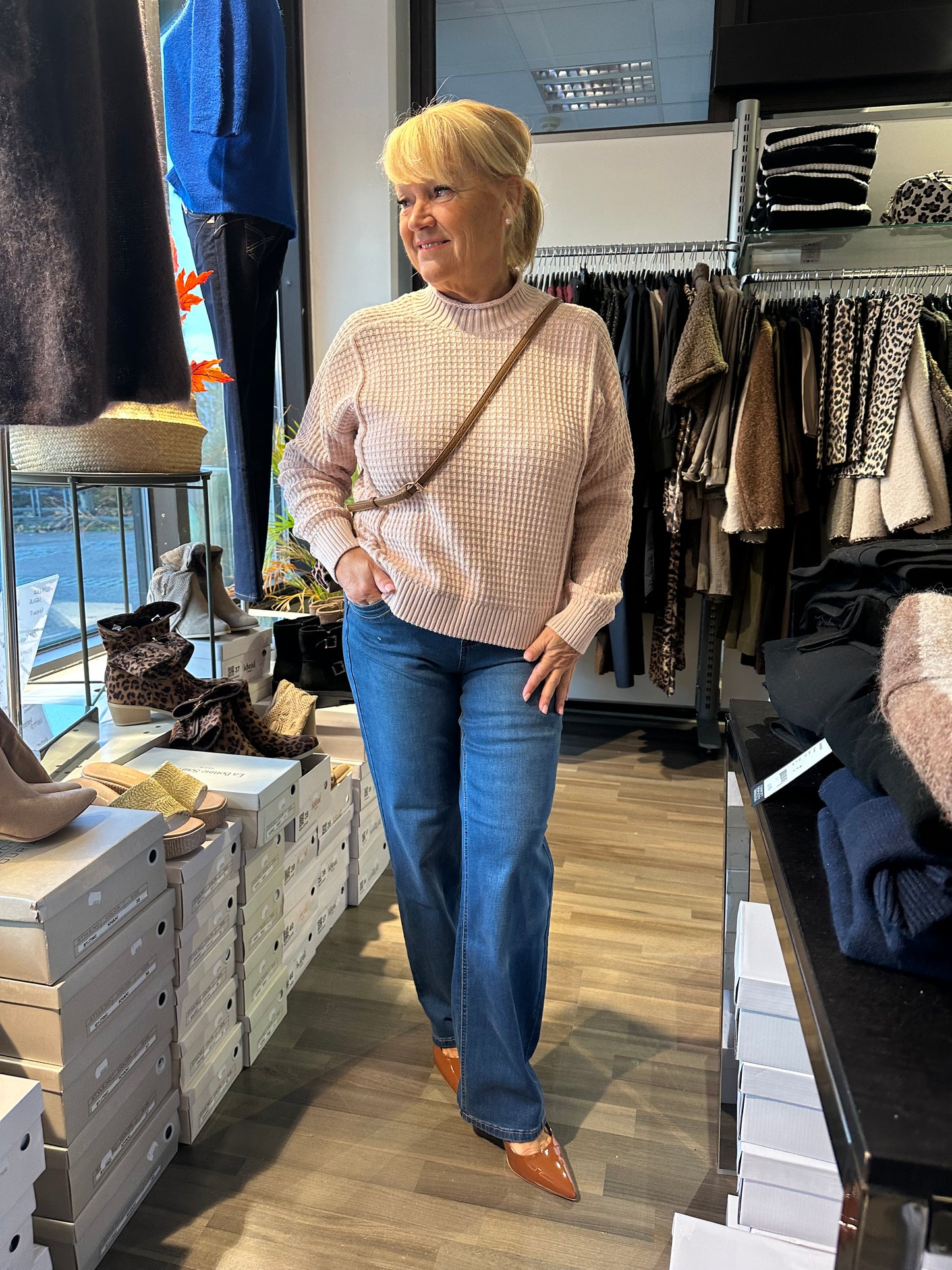 Puuvillaneule kilpparikauluksella hento roosa