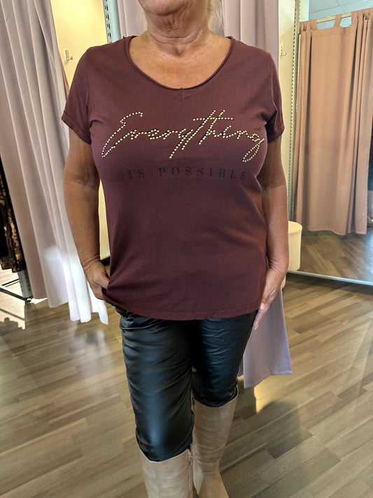 T-paita viininpunainen