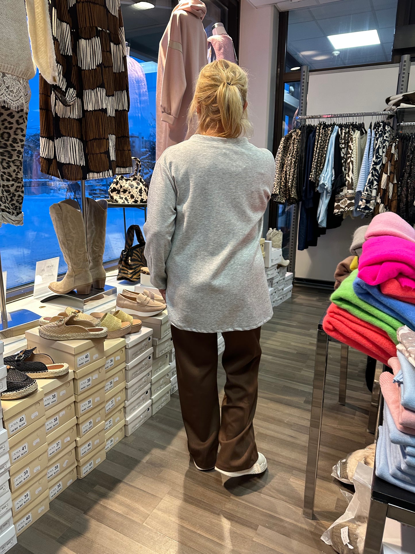 College pusero pikku Mikki harmaa