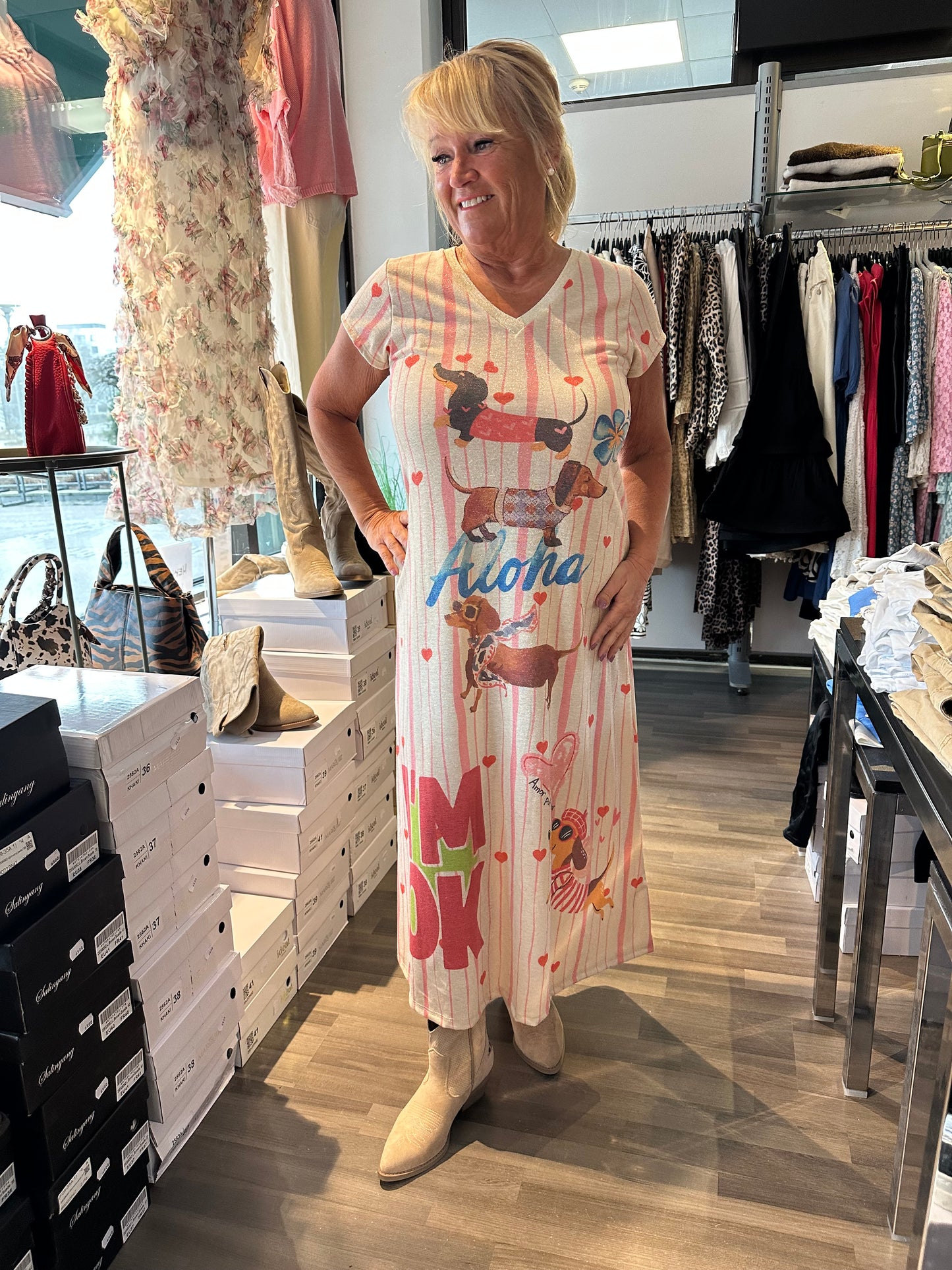 Mäyräkoira mekko roosa