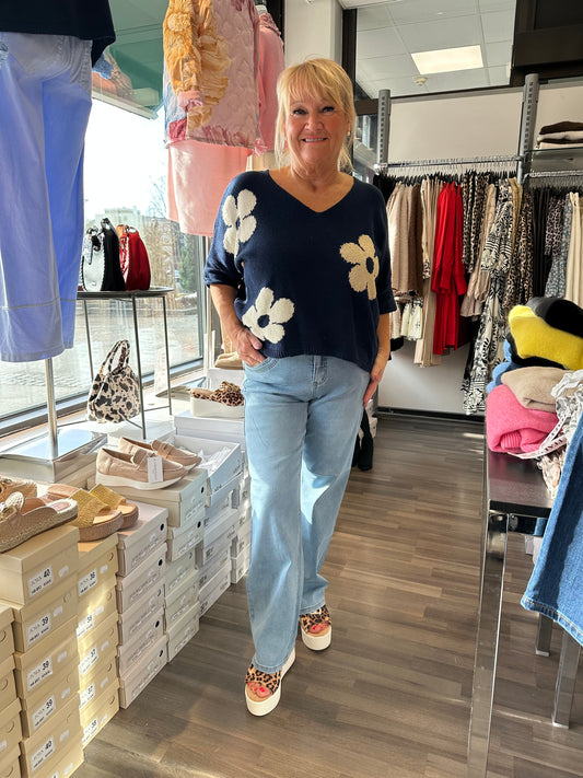 Suoralahkeiset farkut vaalea pesu