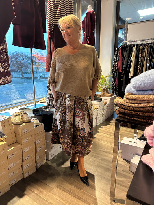 Puuvillahame kukkakuosi