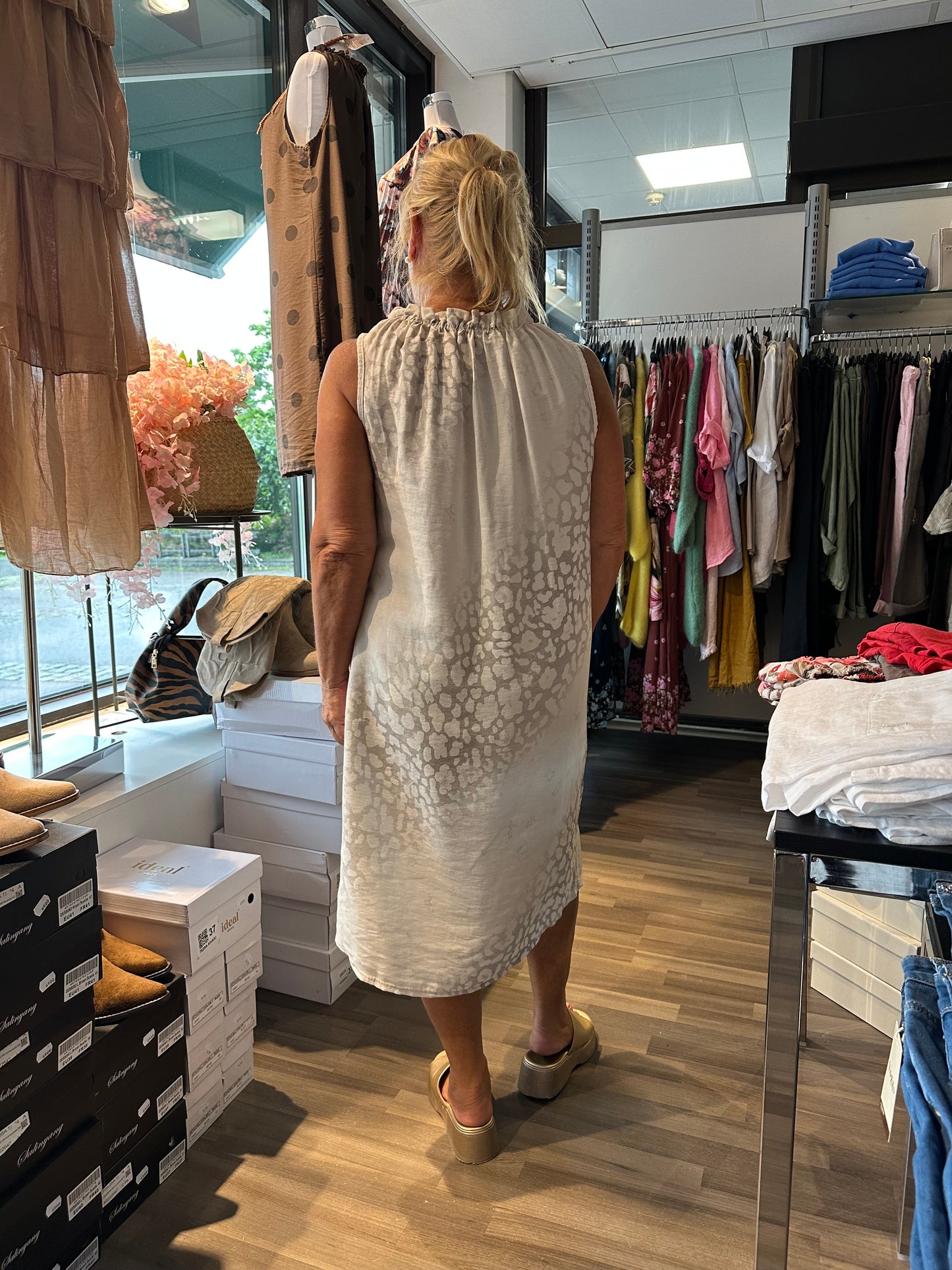 Mekko Leo Beige