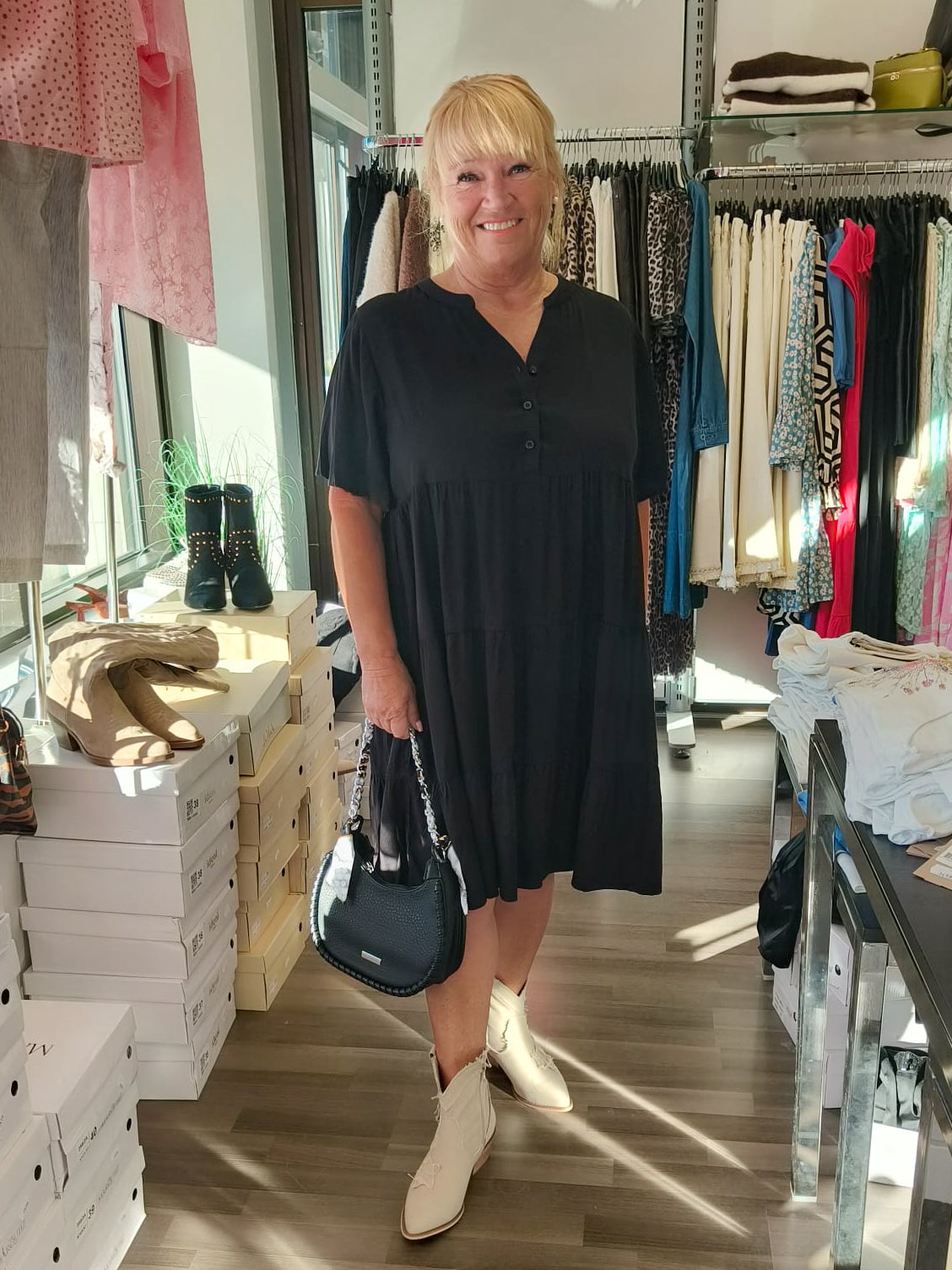 Plussize polvipituinen viskoosimekko (3 väriä)