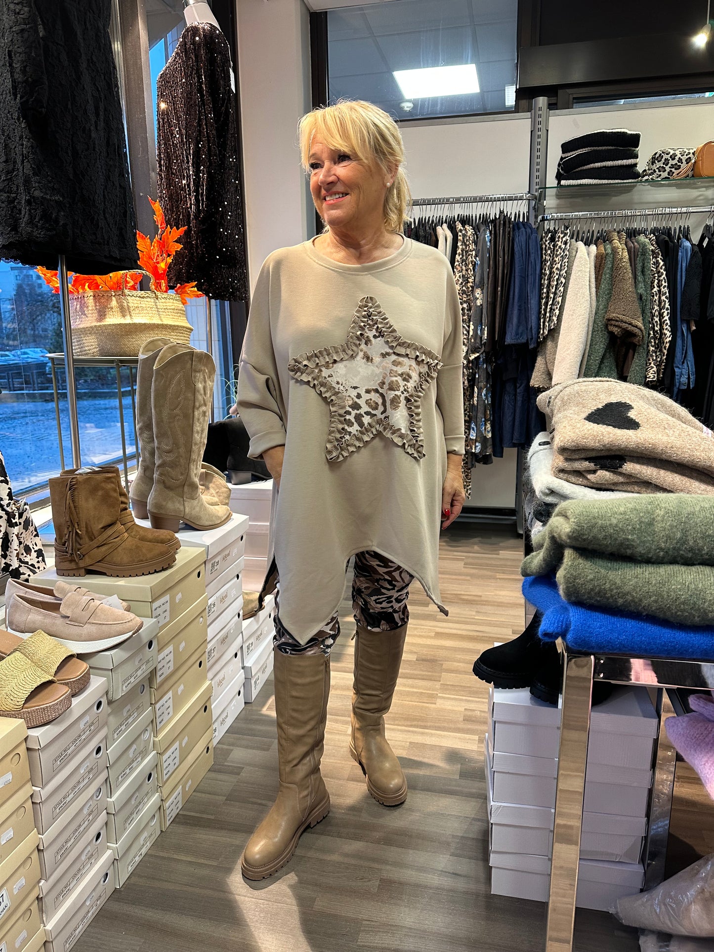 Plussize college tunika Star beessi