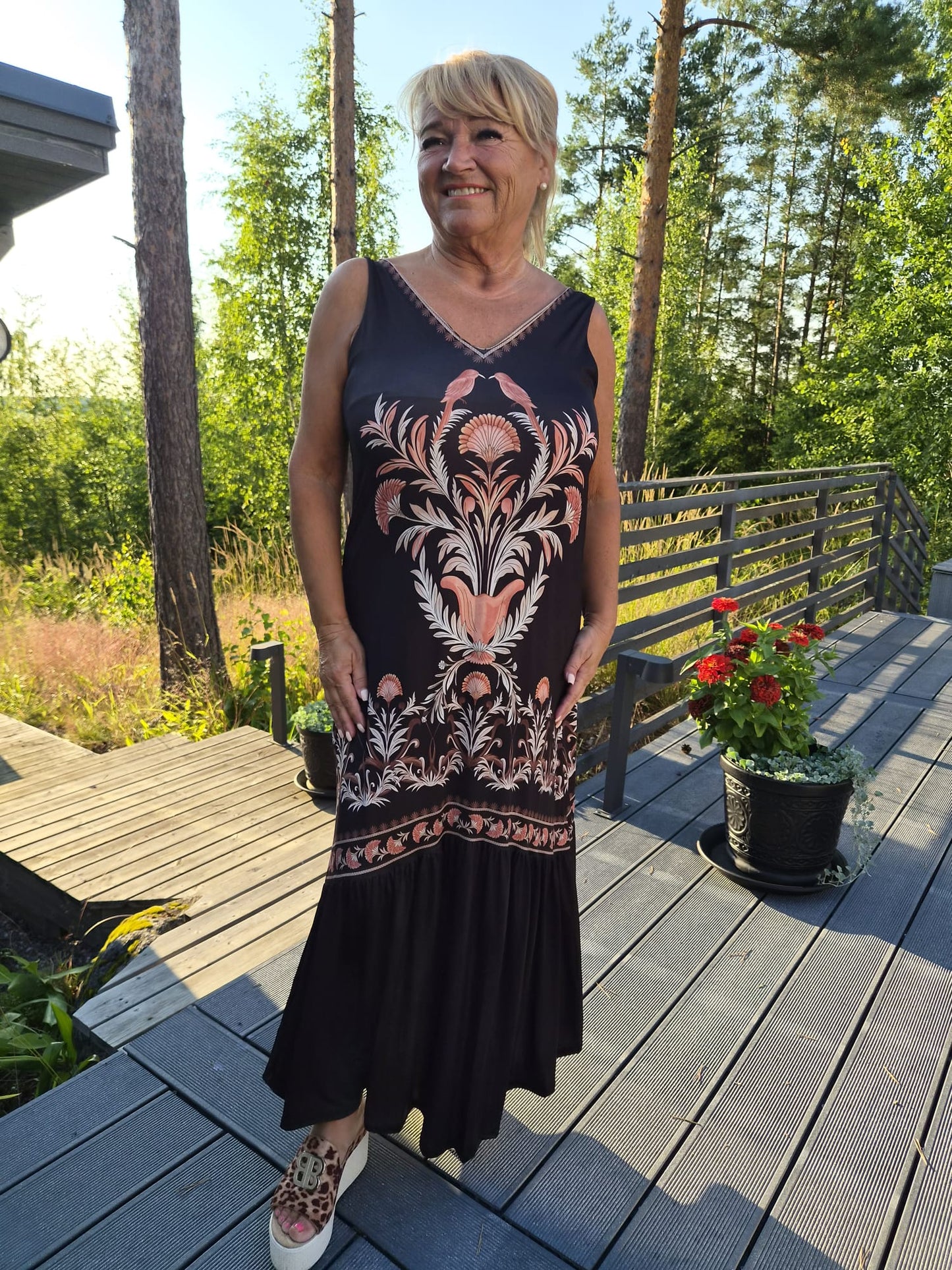 Kuviollinen pitkä mekko (9 väriä)