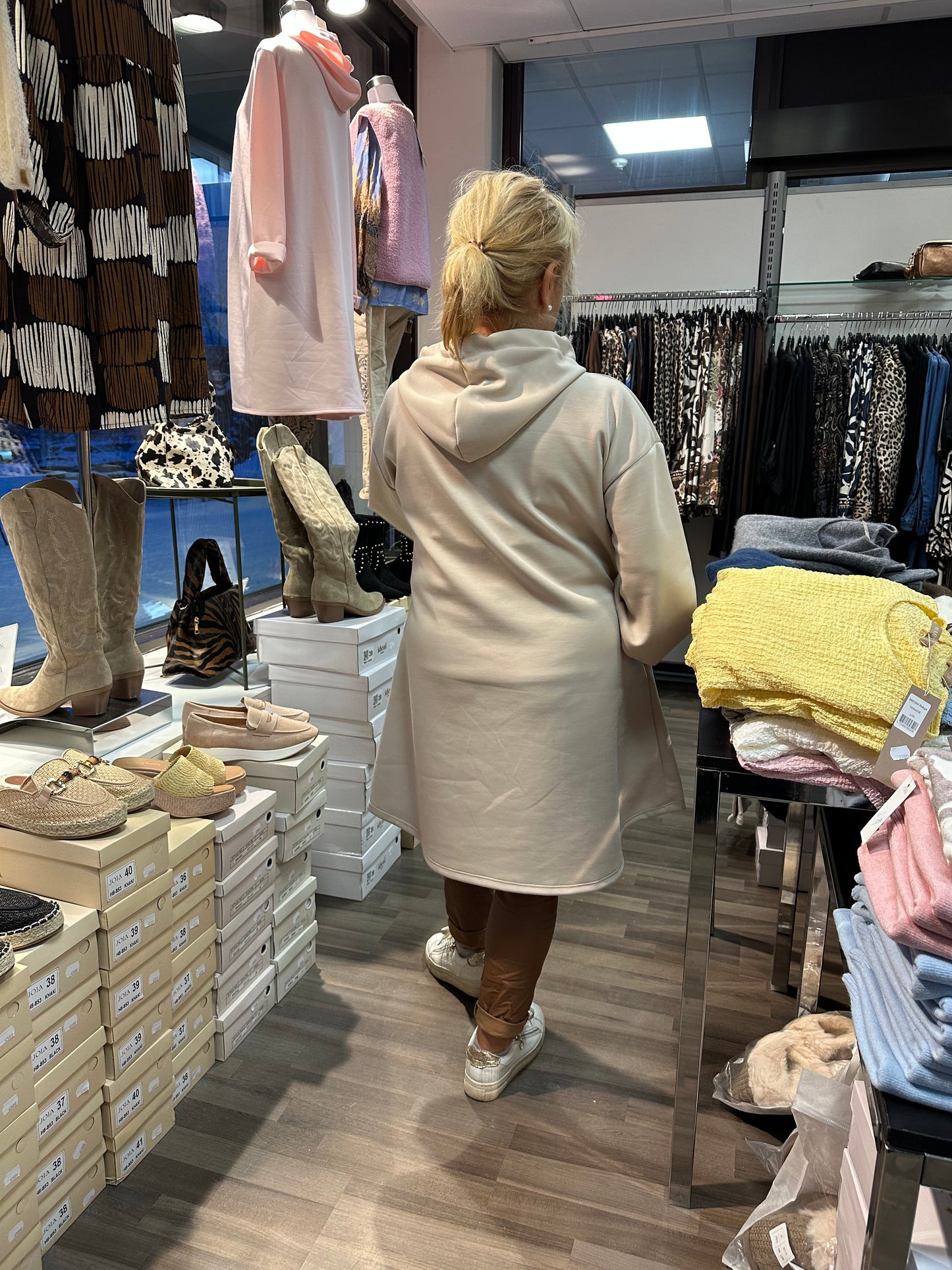 Collegetunika/mekko LA beige