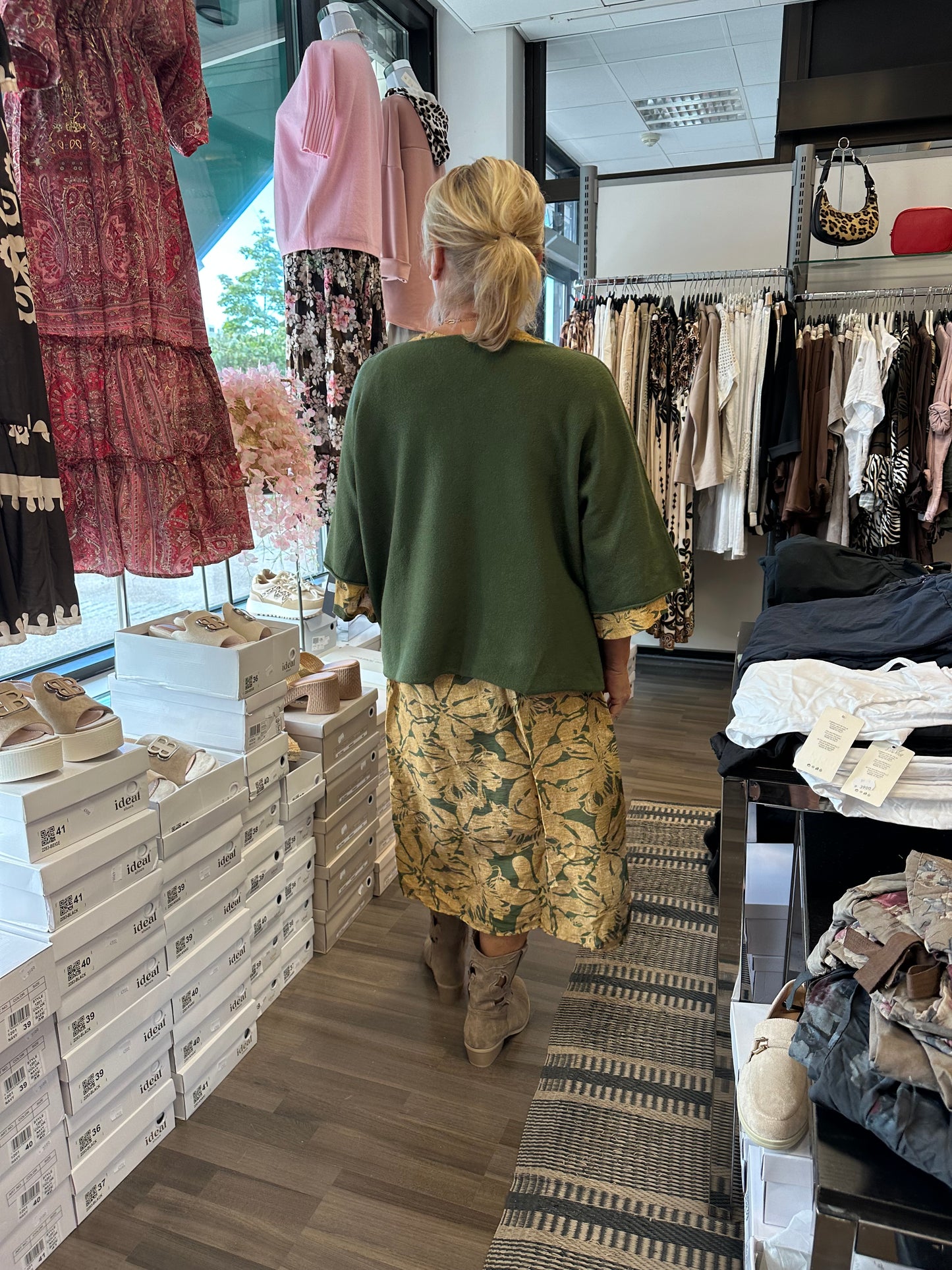 Laatikkoneule khaki