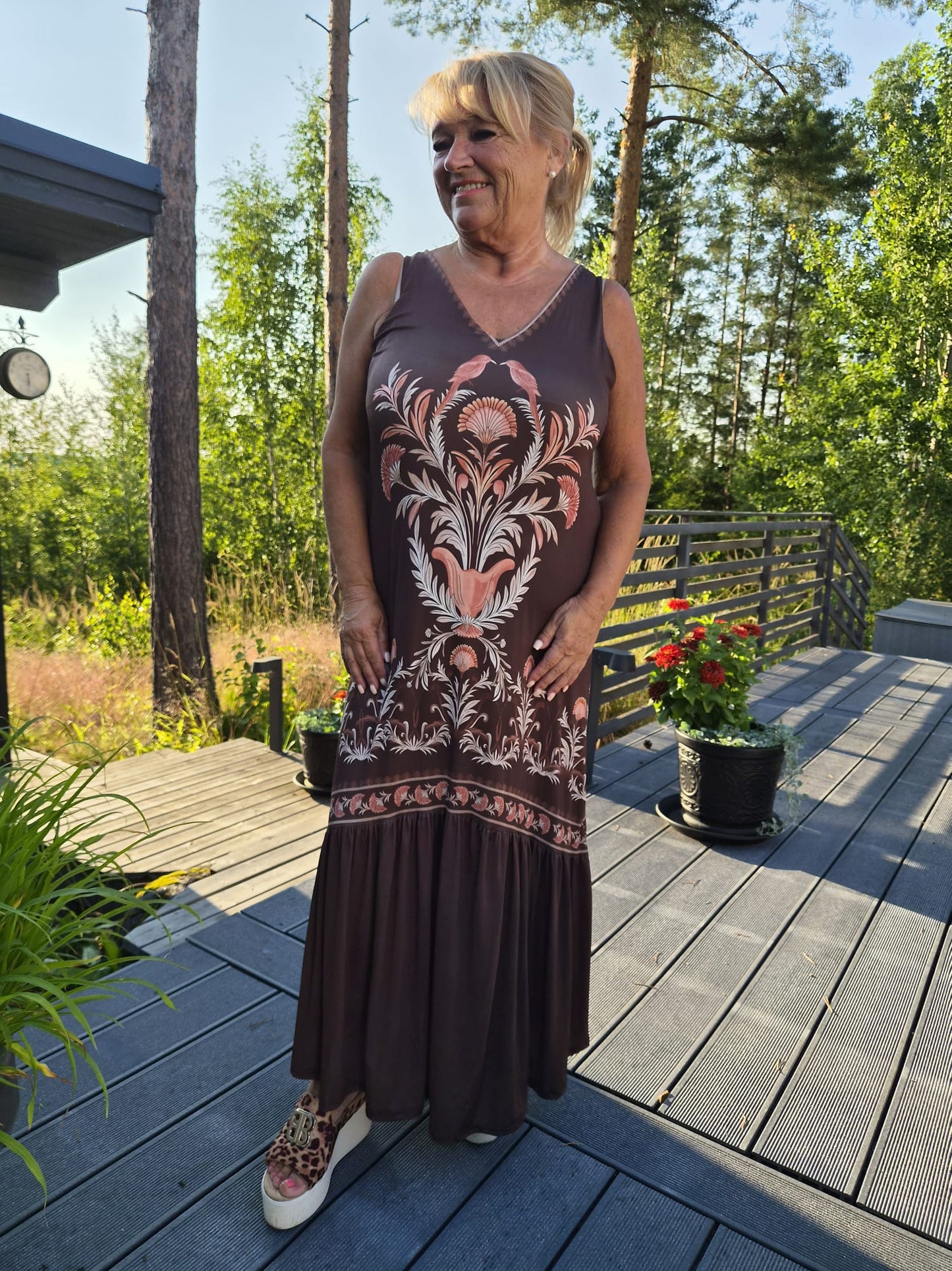 Kuviollinen pitkä mekko (9 väriä)