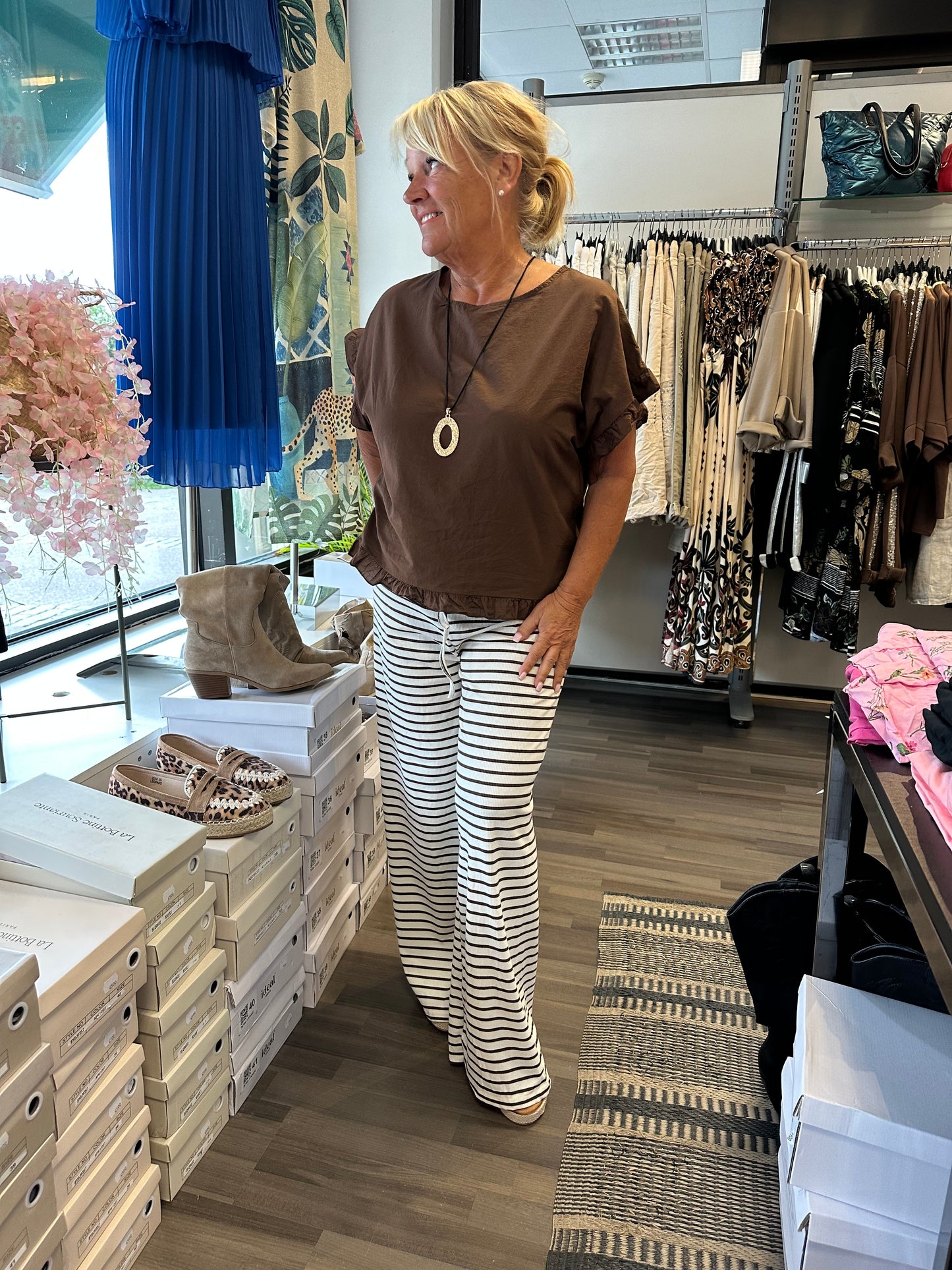 Ribbineulottu vapaa-ajan housu ruskea