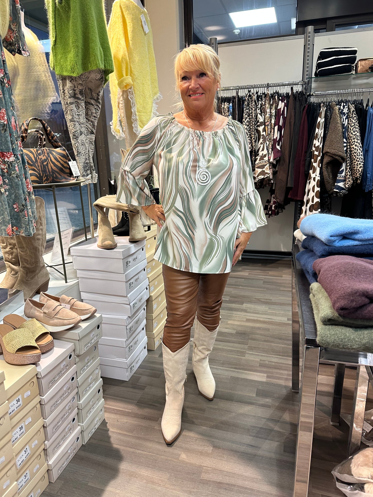 Frillahihainen pusero vihreä