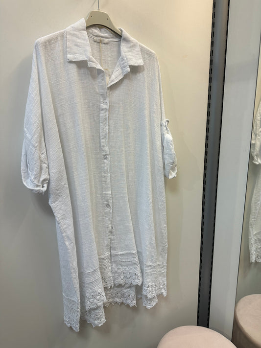 Plussize paitis pitsihelmalla (5 väriä)