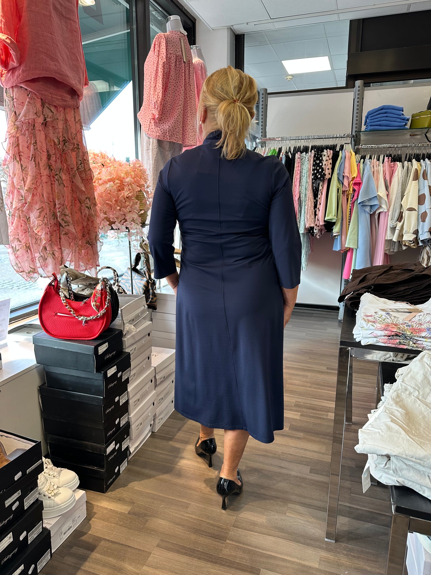 Huivikaulusmekko Simoncini navy