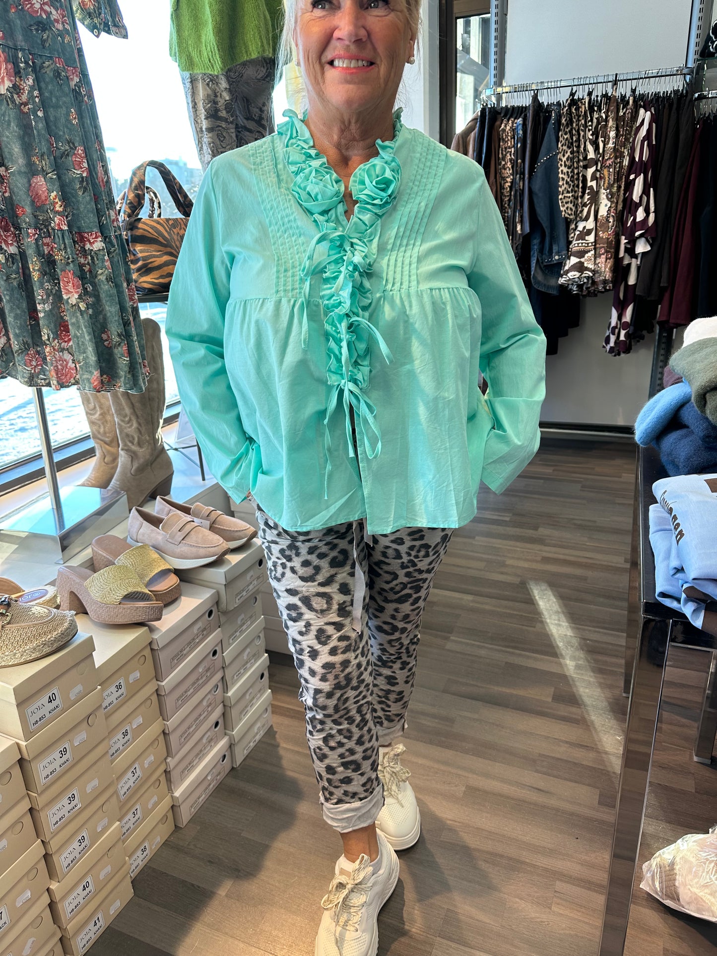 Suloinen puuvillapusero minttu