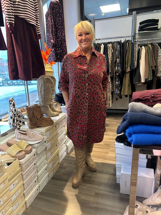 Samettipaitis leo punainen