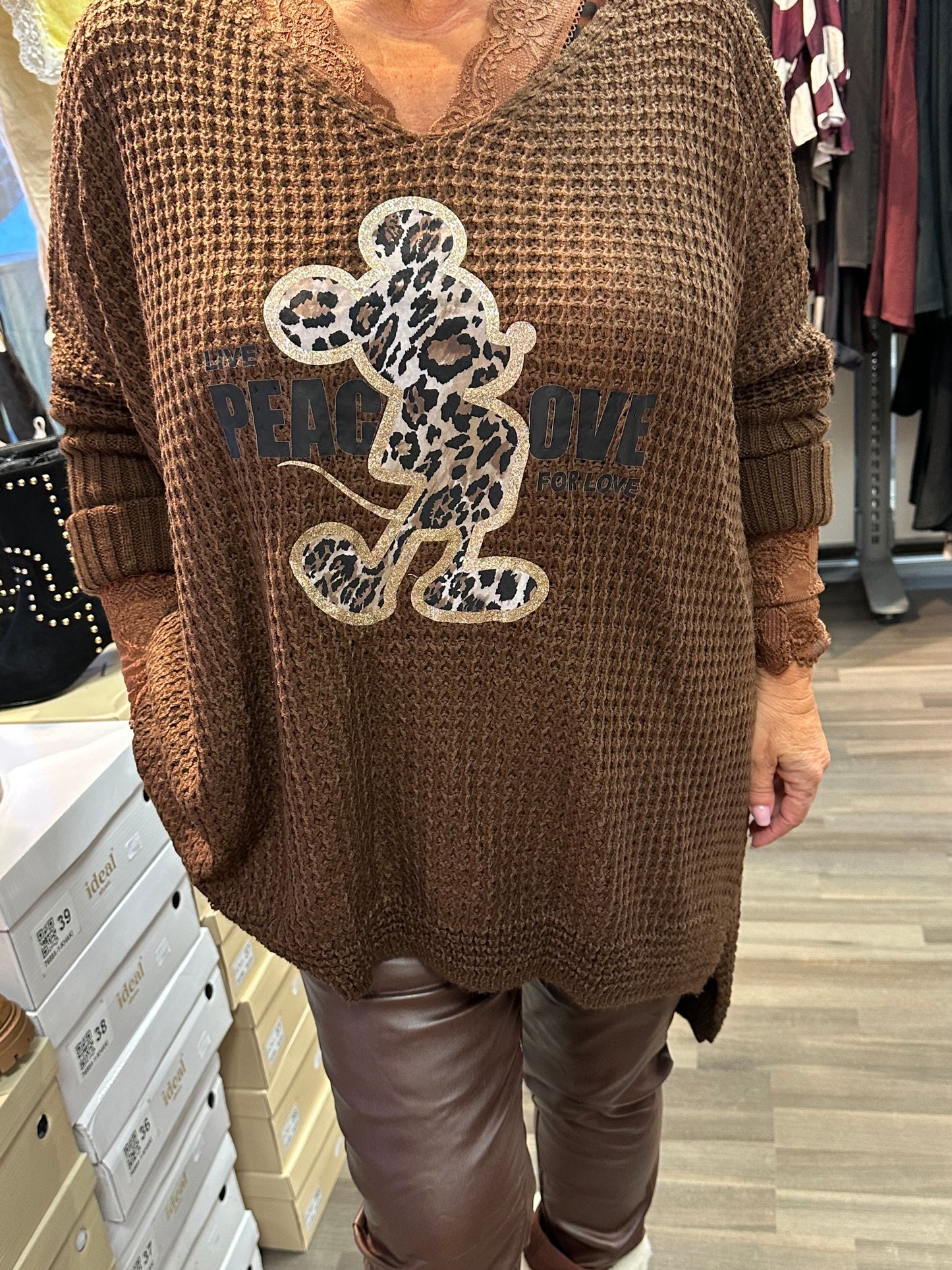 Mikki oversize-neule ruskea