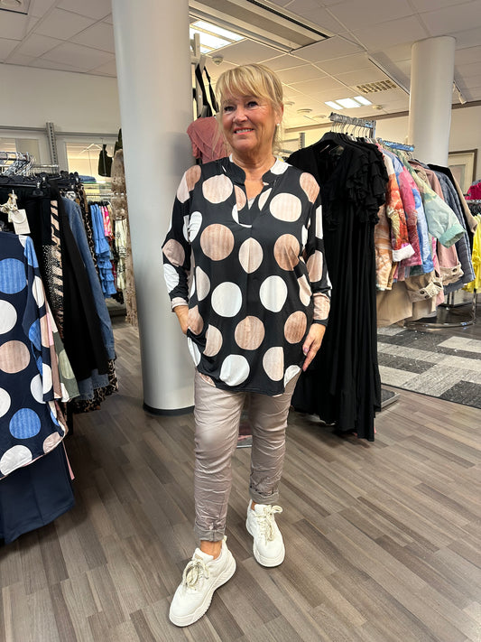 Super joustava tunika musta