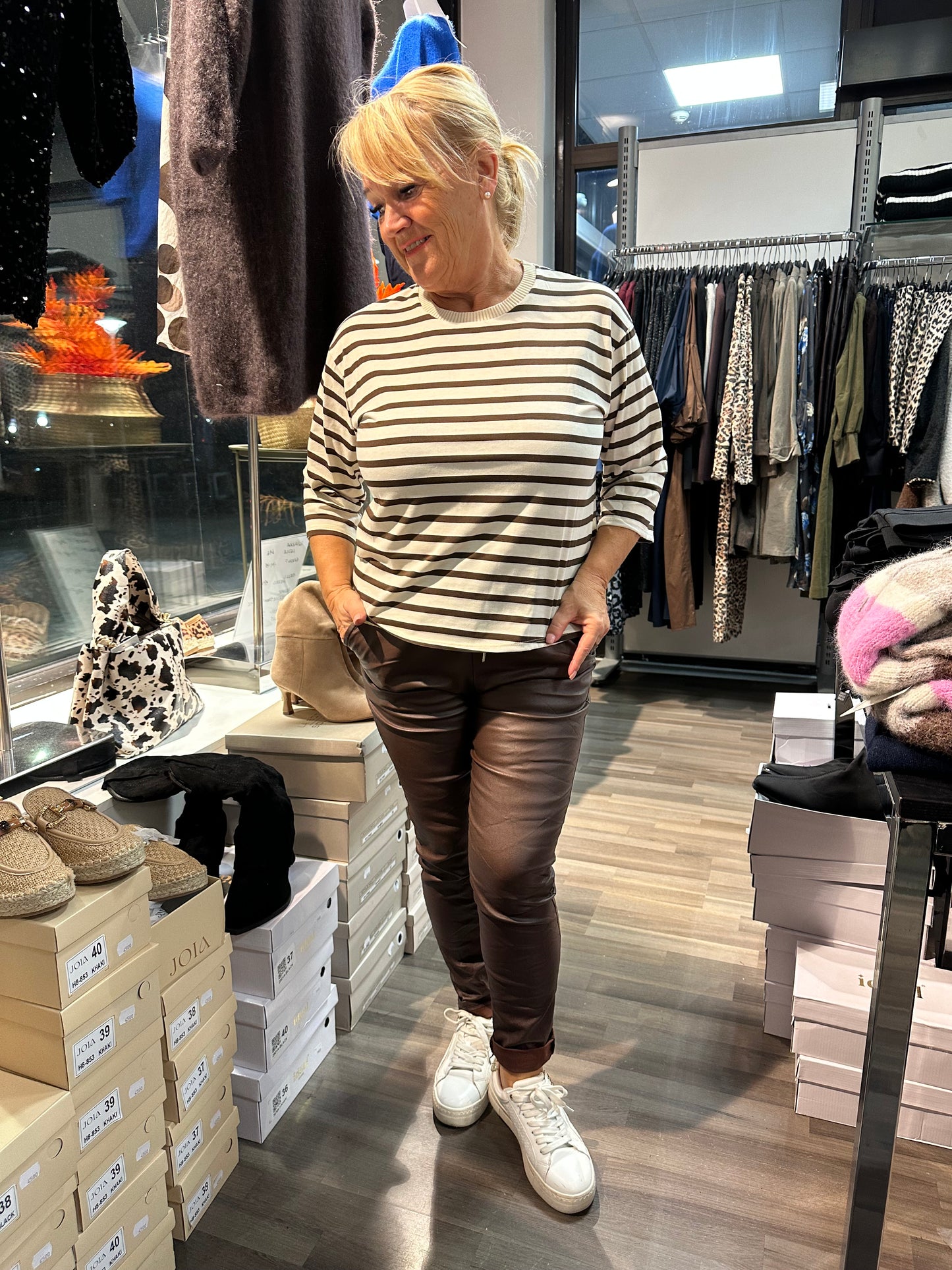 Raita t-paita ruskea