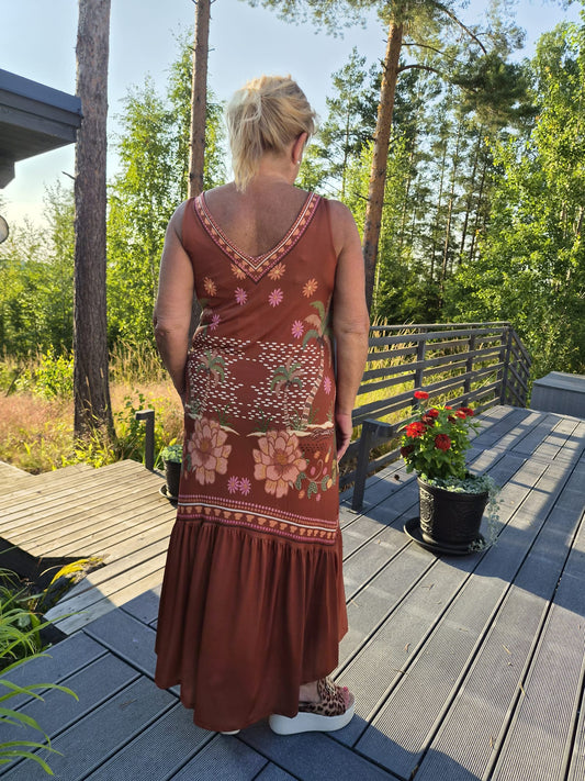 Kuviollinen pitkä mekko ruoste