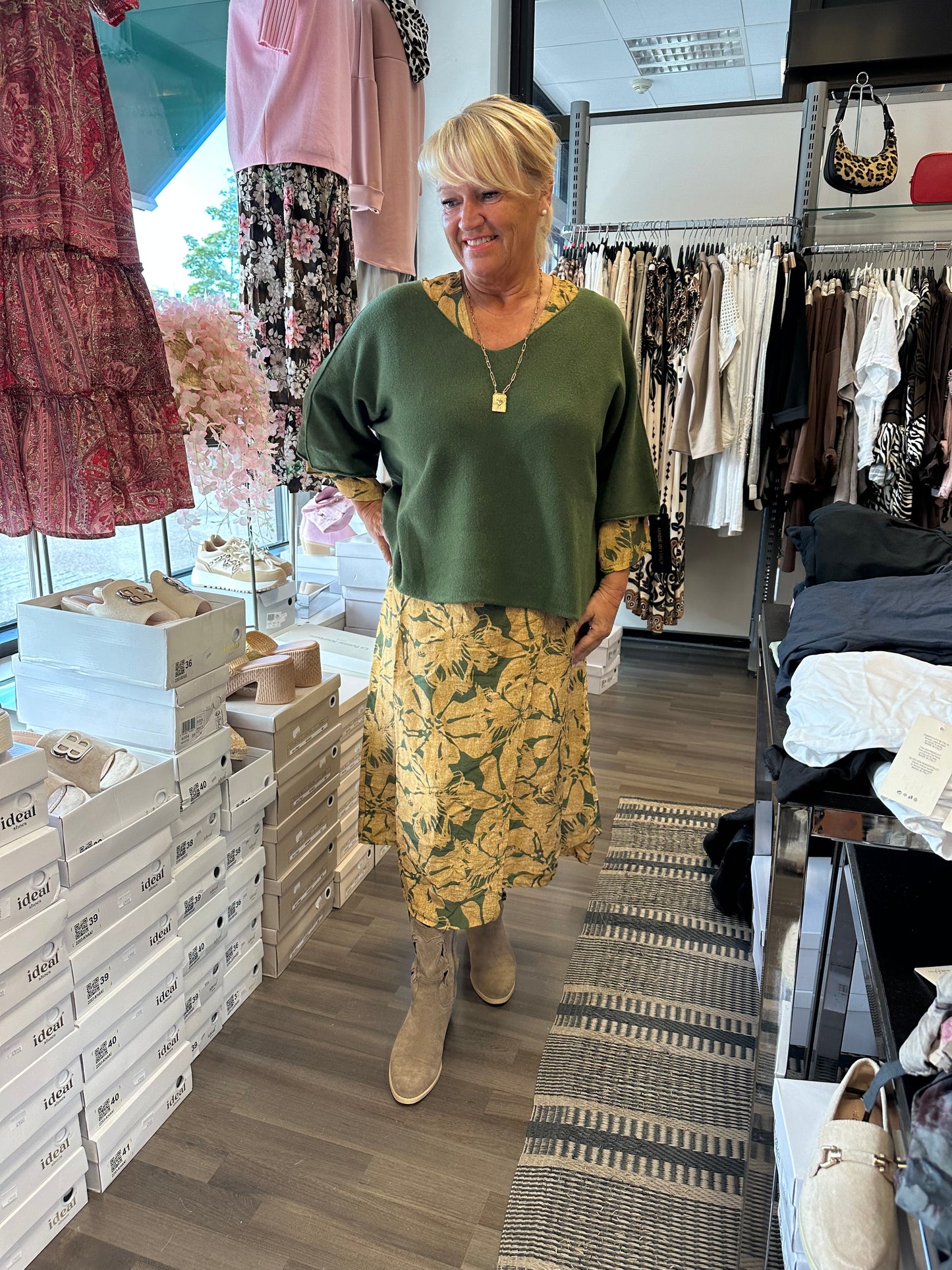 Laatikkoneule khaki