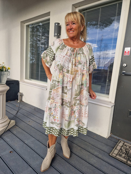 Plussize viskoosimekko