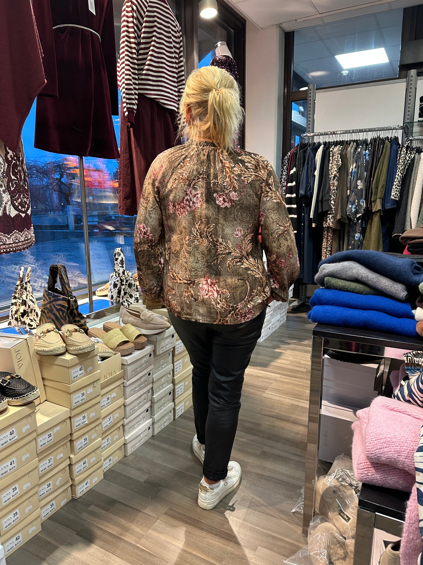 Viskoosipusero Octavia fango