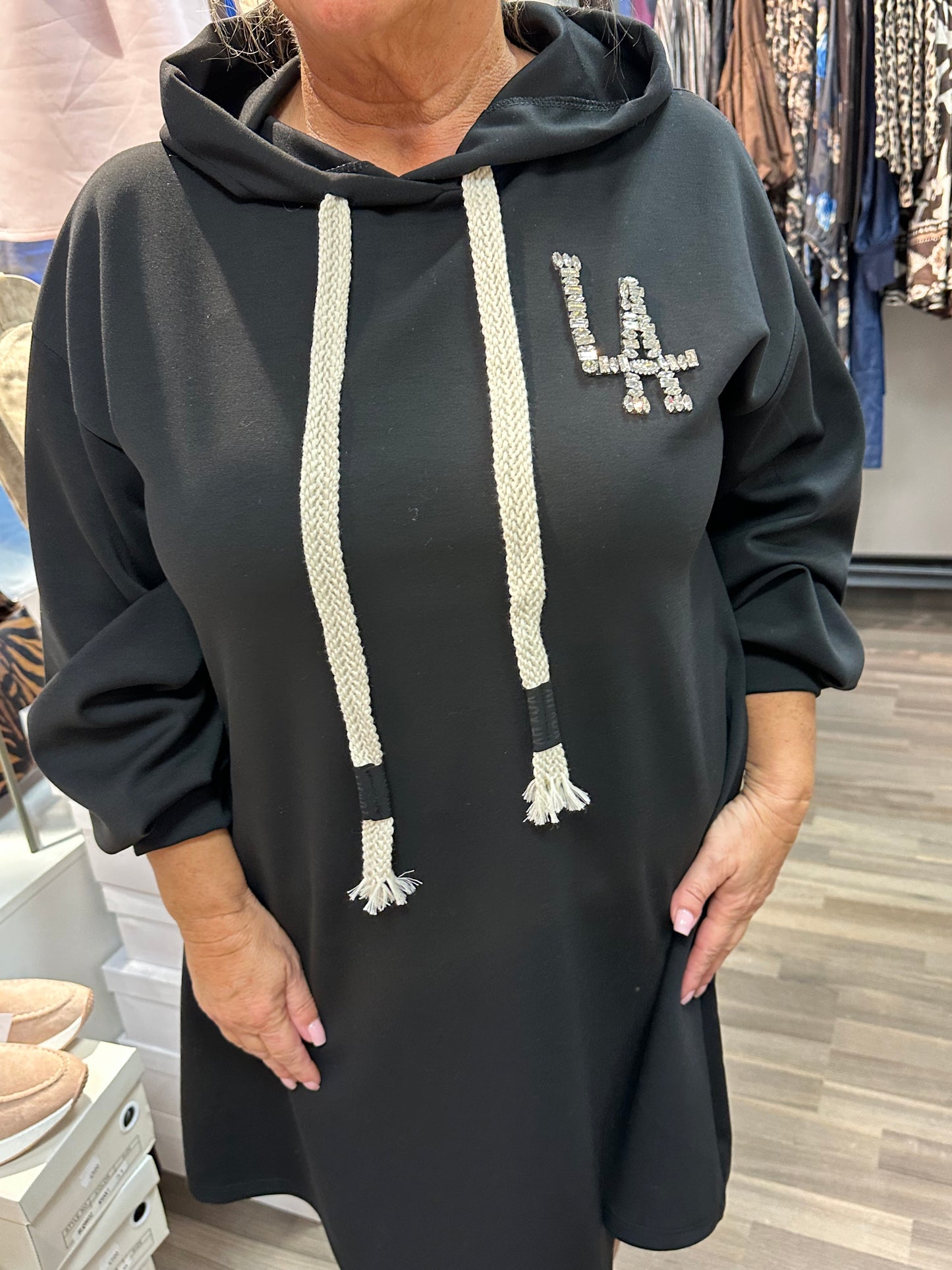 Collegetunika/mekko LA musta