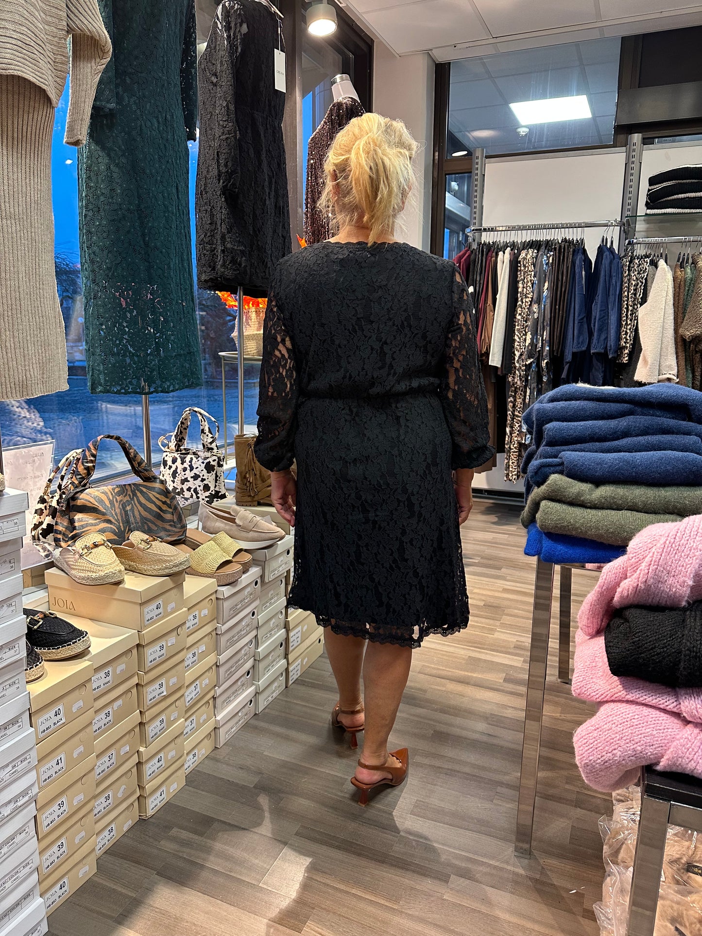 Polvipituinen pitsimekko