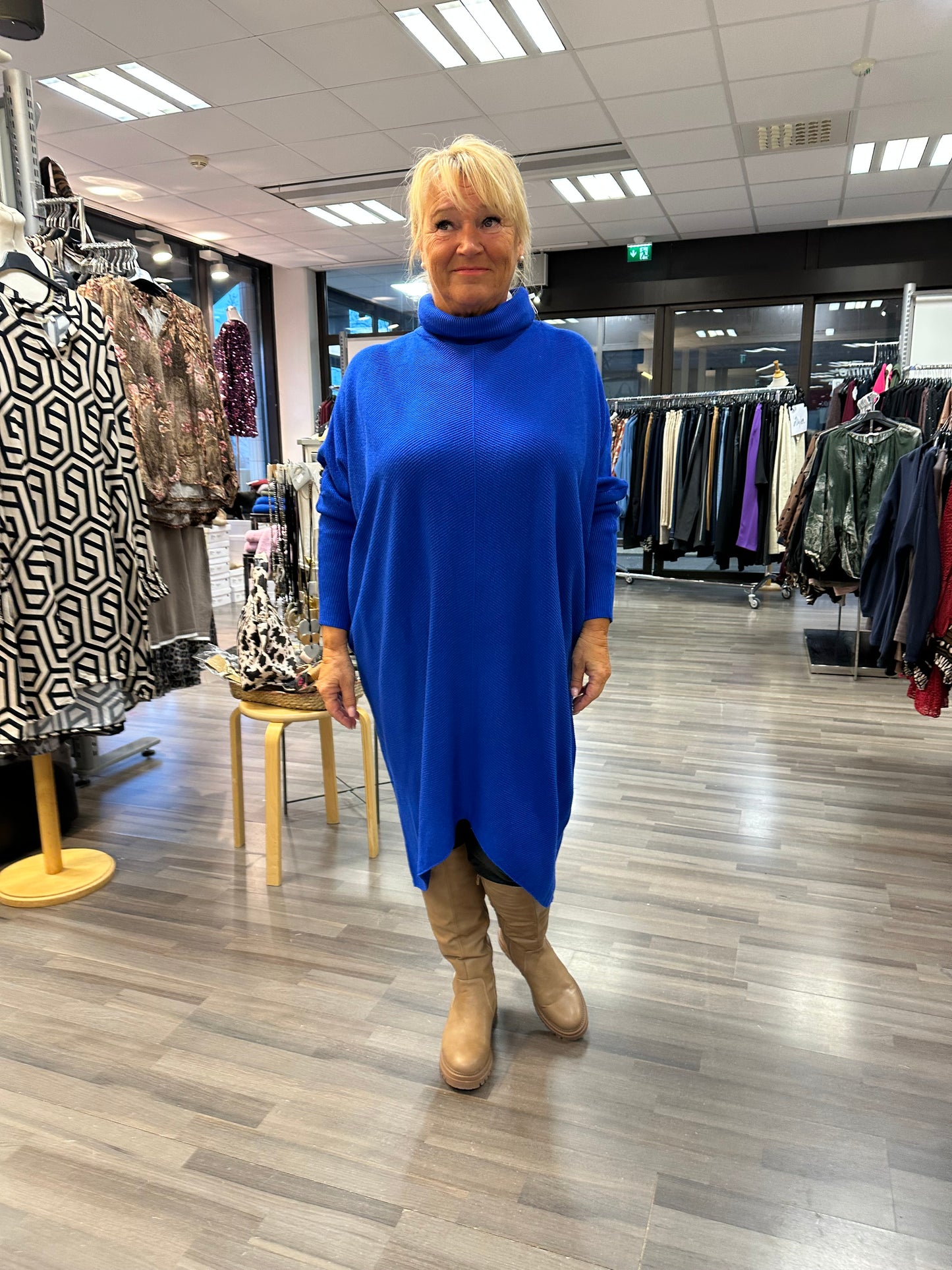 Oversize neuletunika sininen