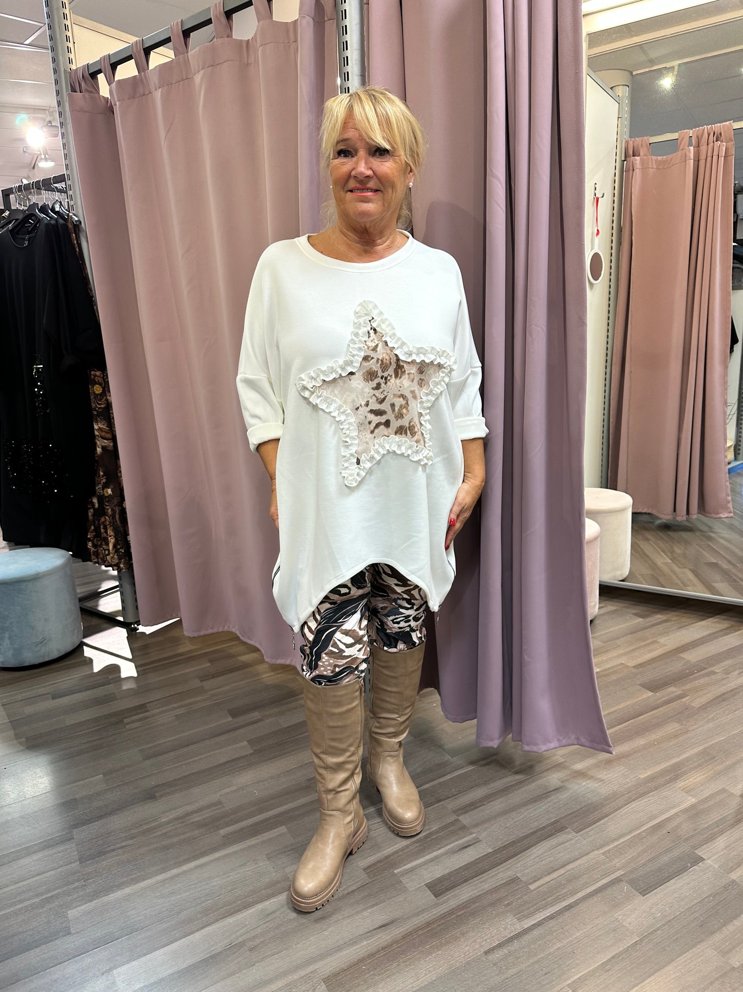 Plussize college tunika Star valkoinen