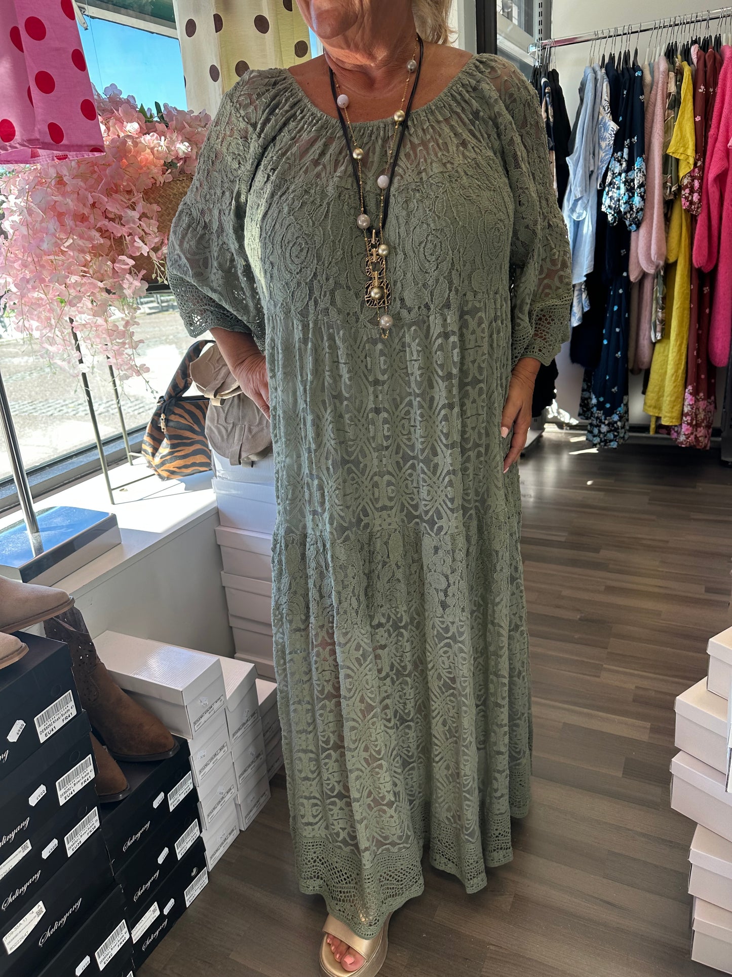 Plussize pitsimekko (3 väriä)